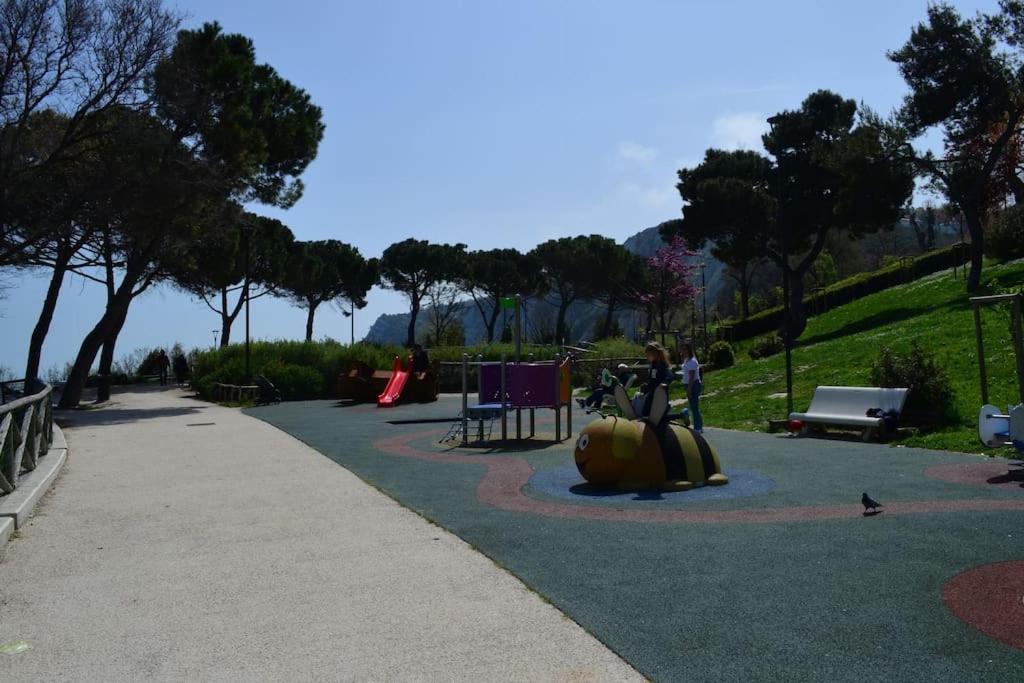 Belvedere Di Ancona Bagian luar foto