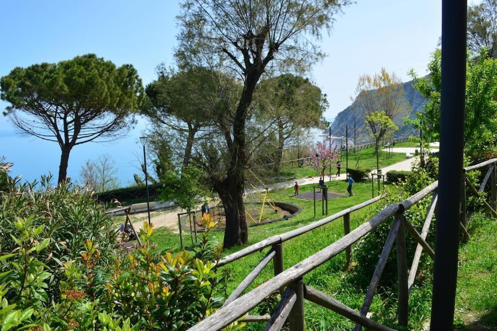 Belvedere Di Ancona Bagian luar foto
