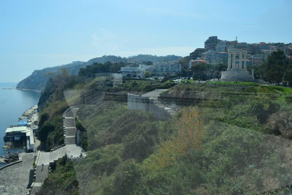 Belvedere Di Ancona Bagian luar foto