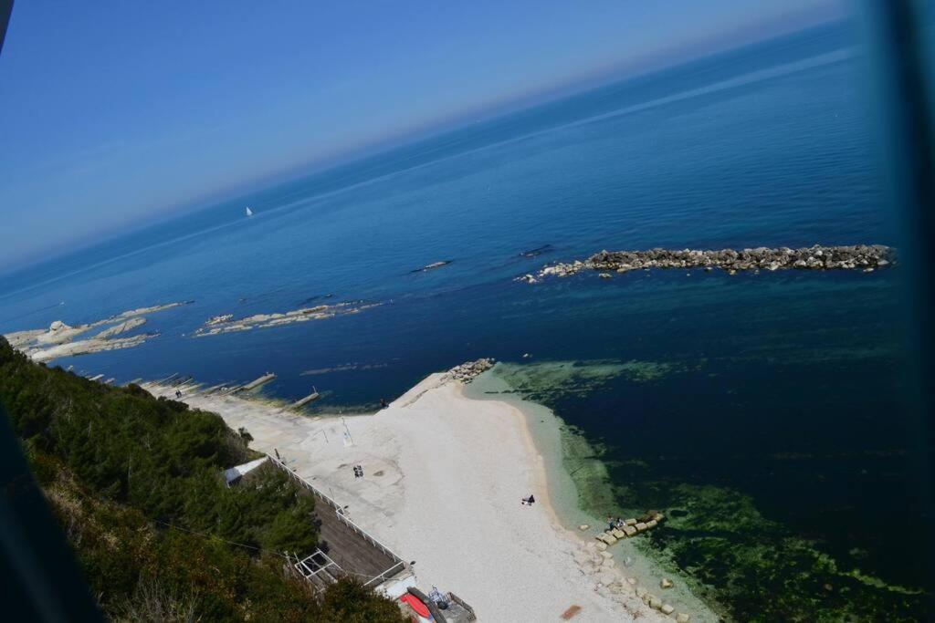 Belvedere Di Ancona Bagian luar foto